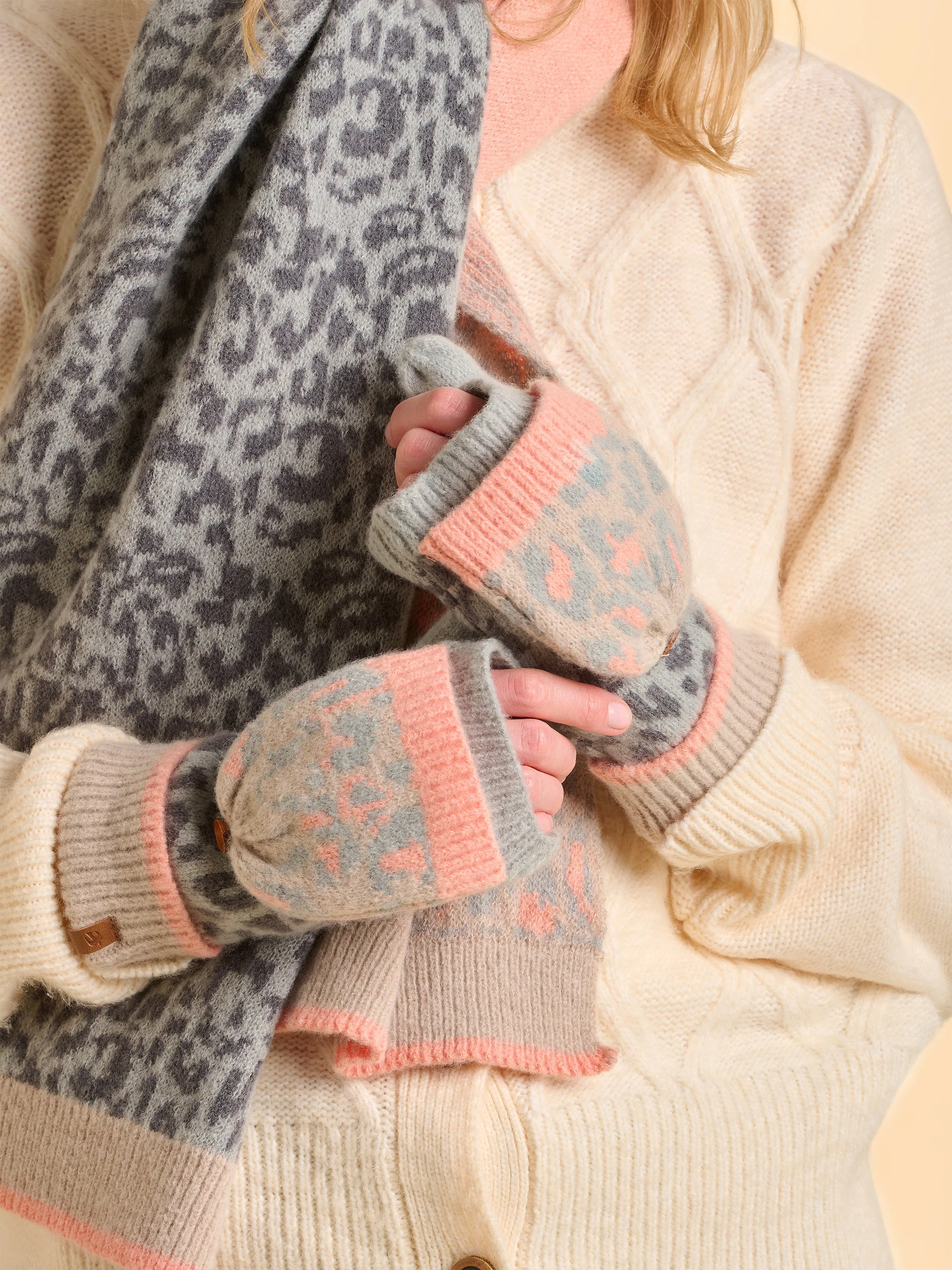 Animax Mitten Glove
