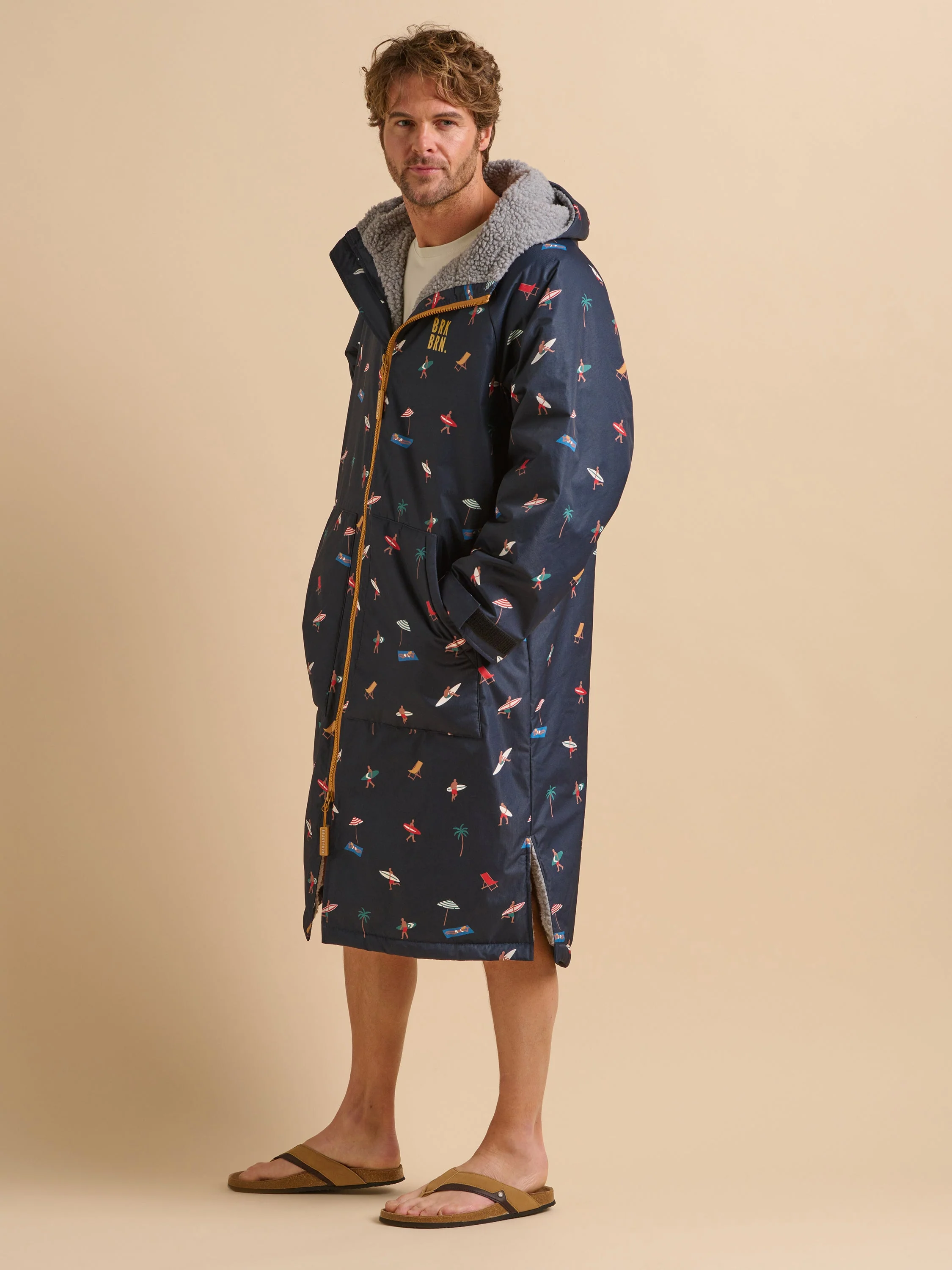Beach Chinook Changing Robe - Image 3