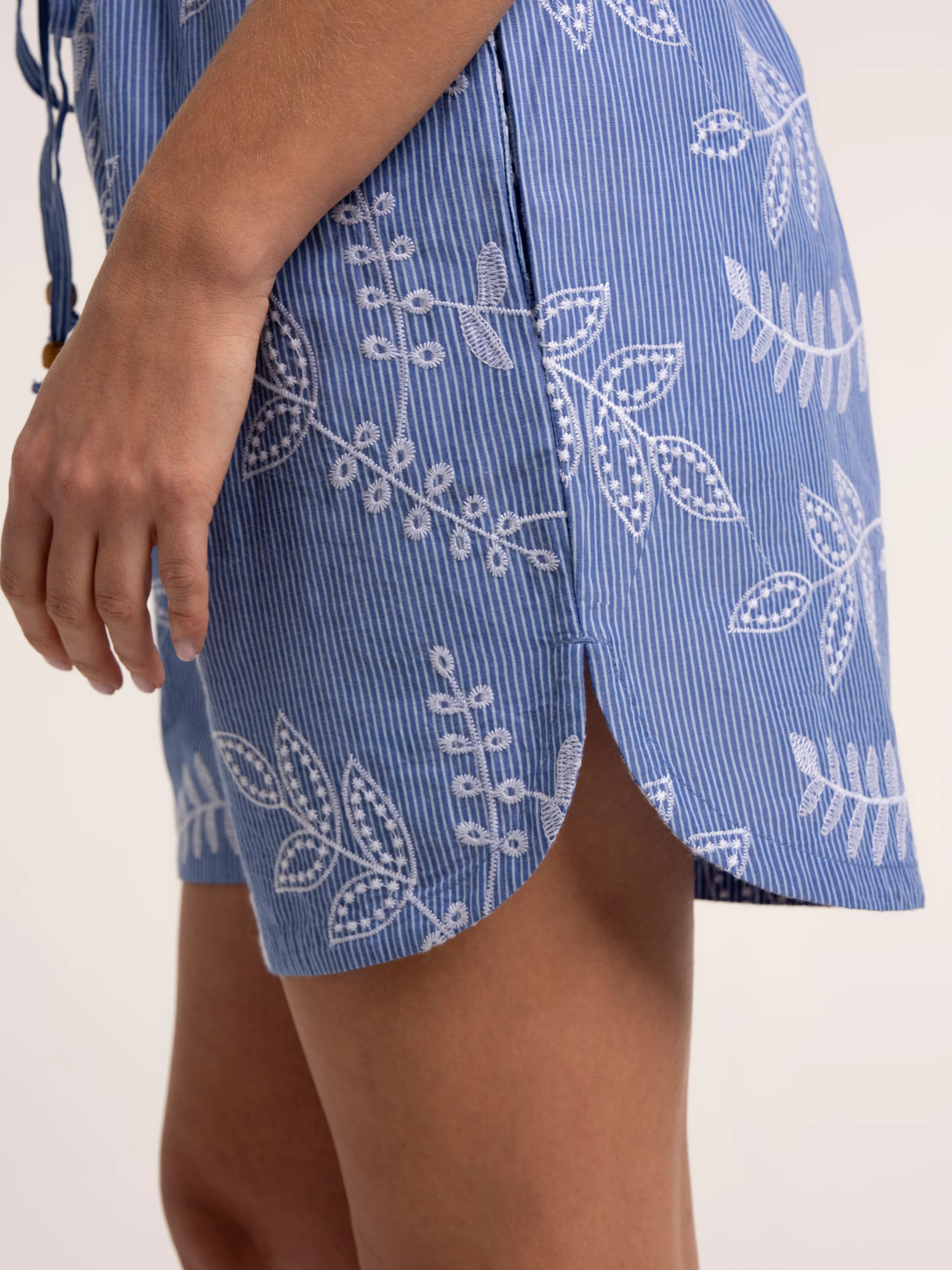 Collins Embroidered Shorts - Image 5