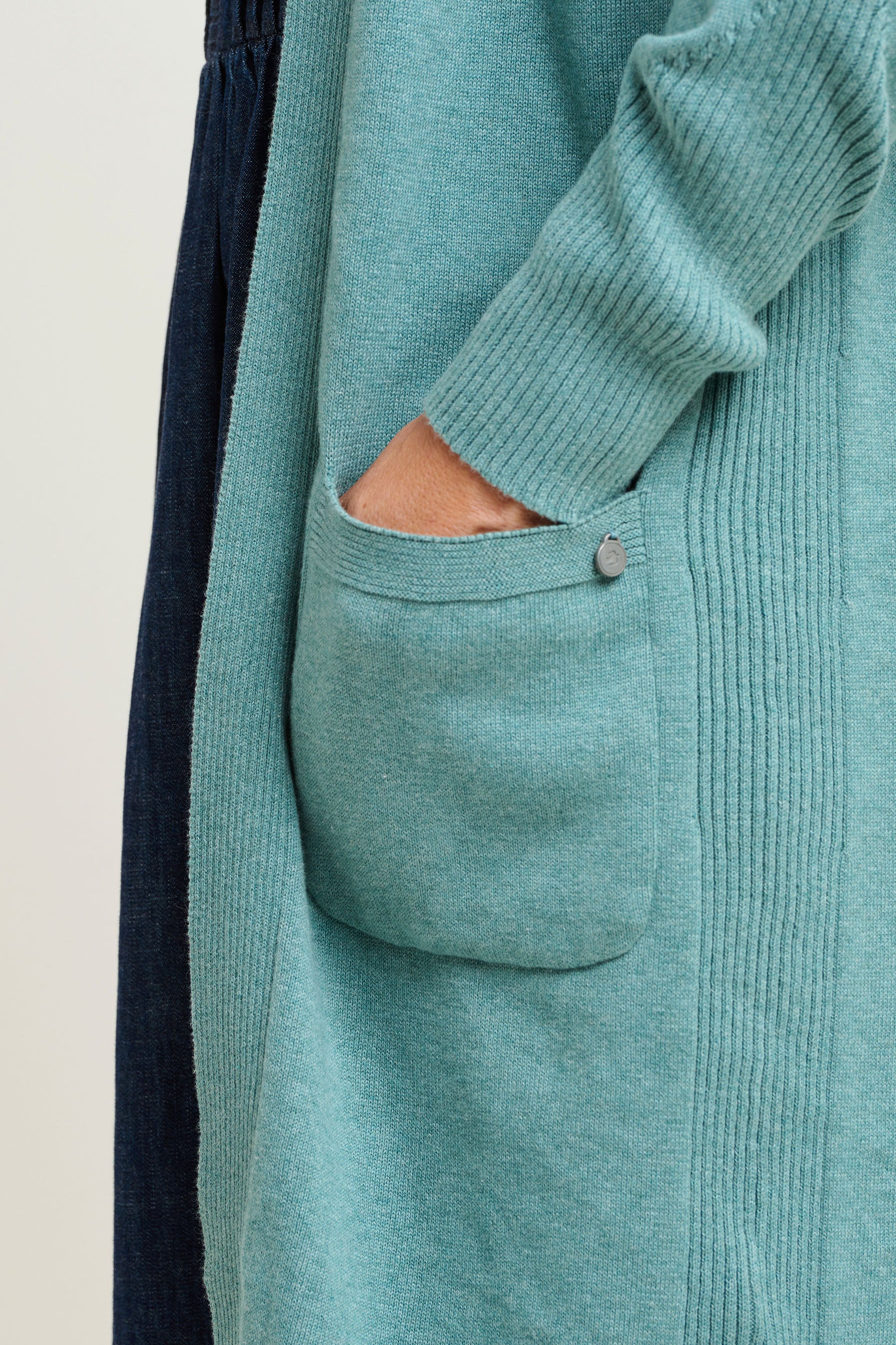 Edge To Edge Cardigan - Image 4