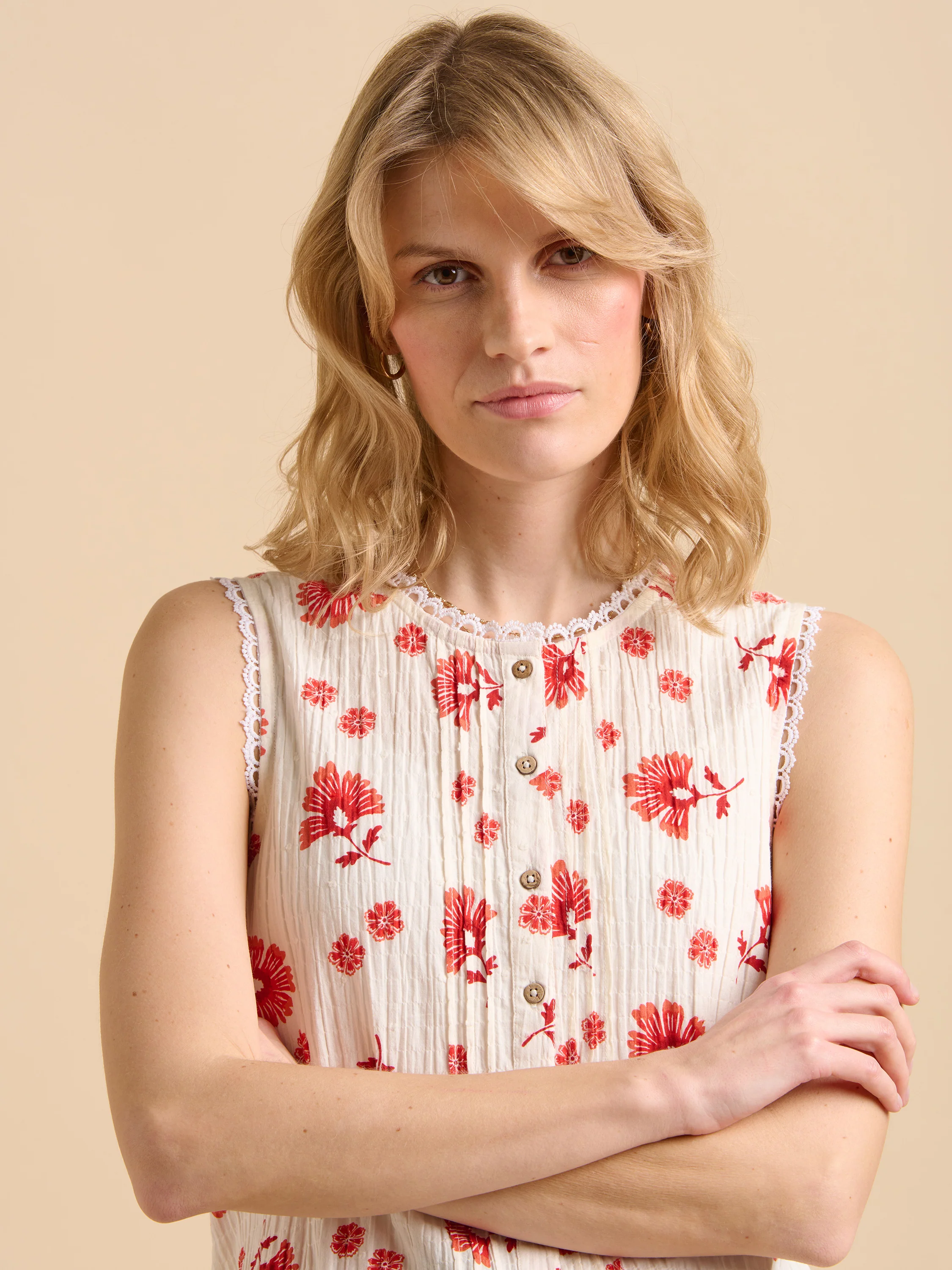 Fan Floral Sleeveless Blouse
