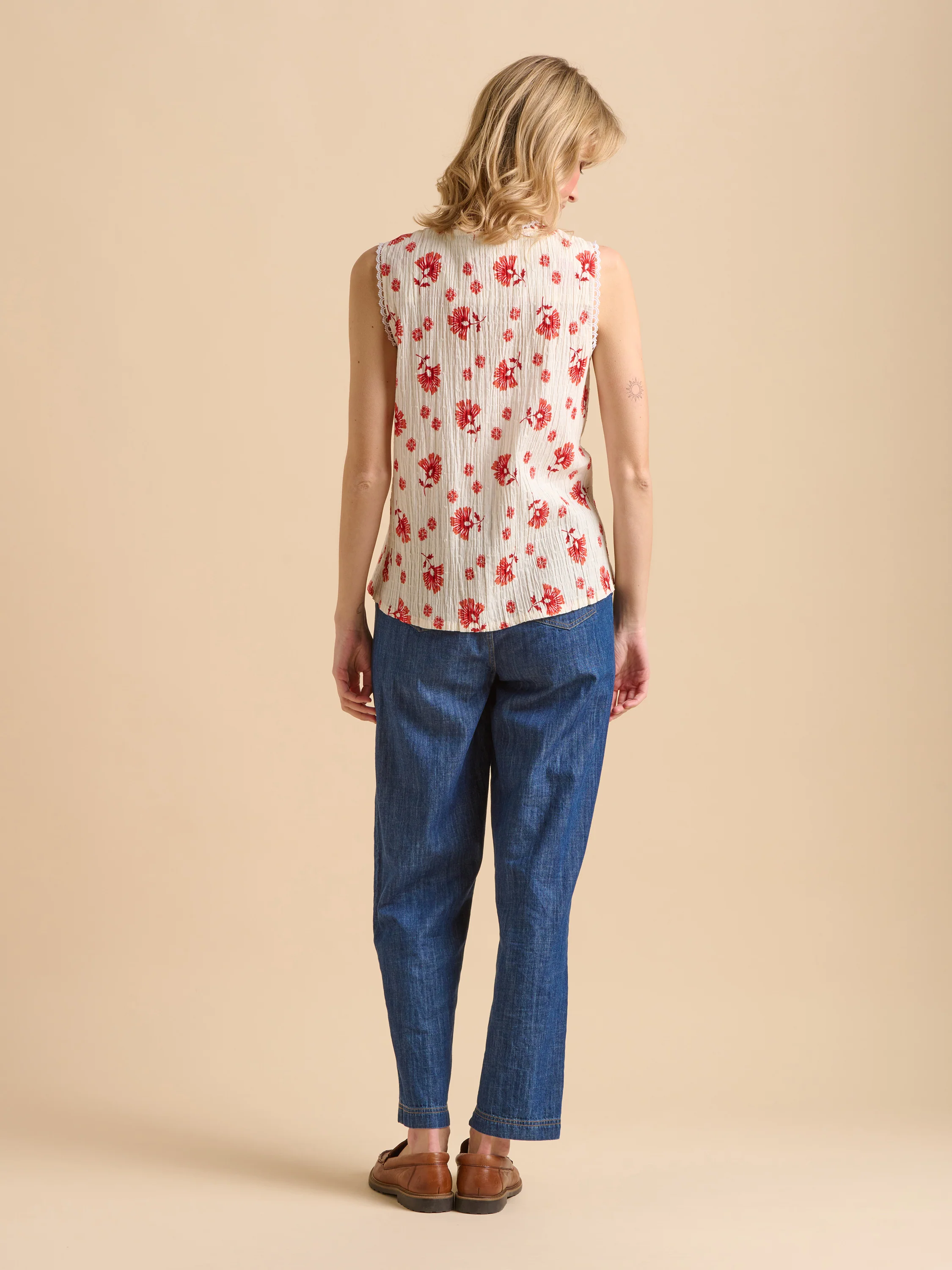 Fan Floral Sleeveless Blouse - Image 7