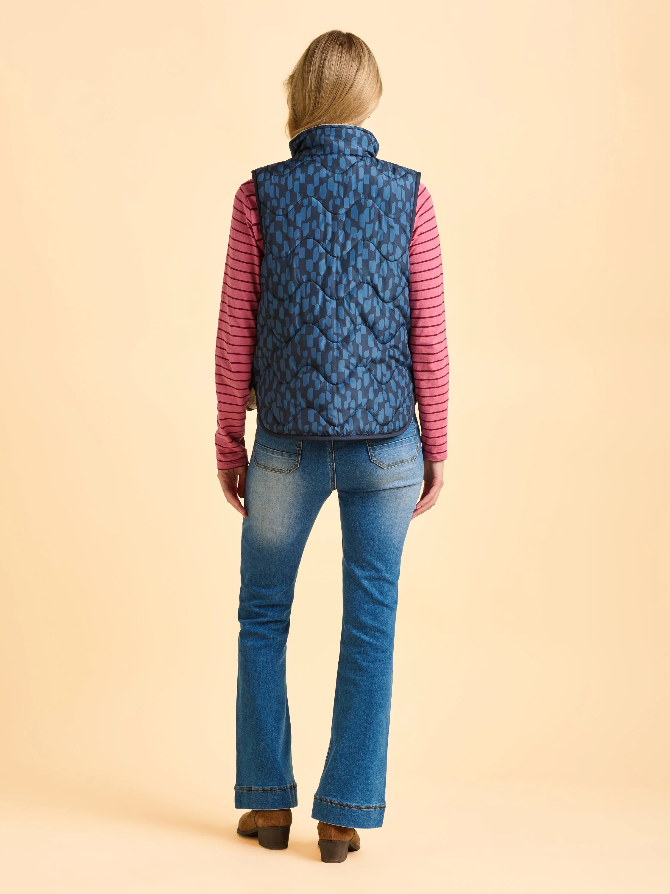 Frosty Reversible Gilet - Image 3