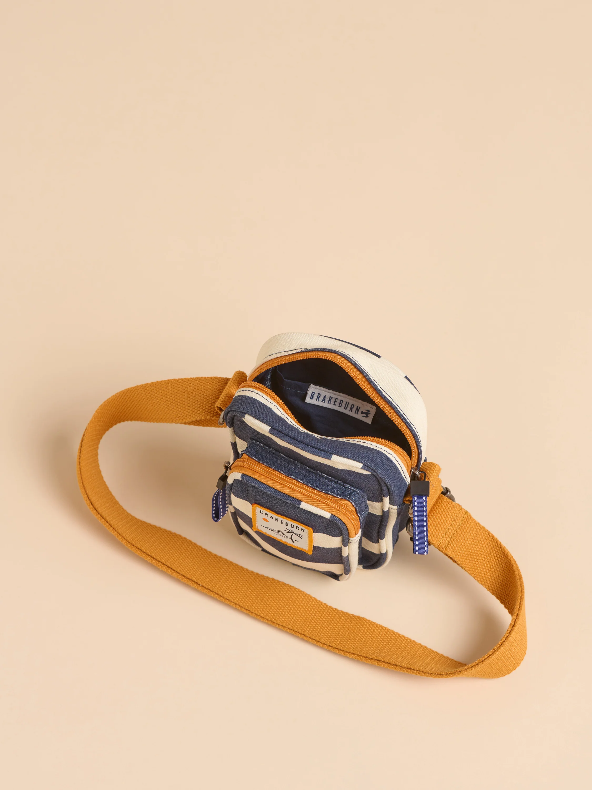 Harbour Small Cross Body Bag - Image 3