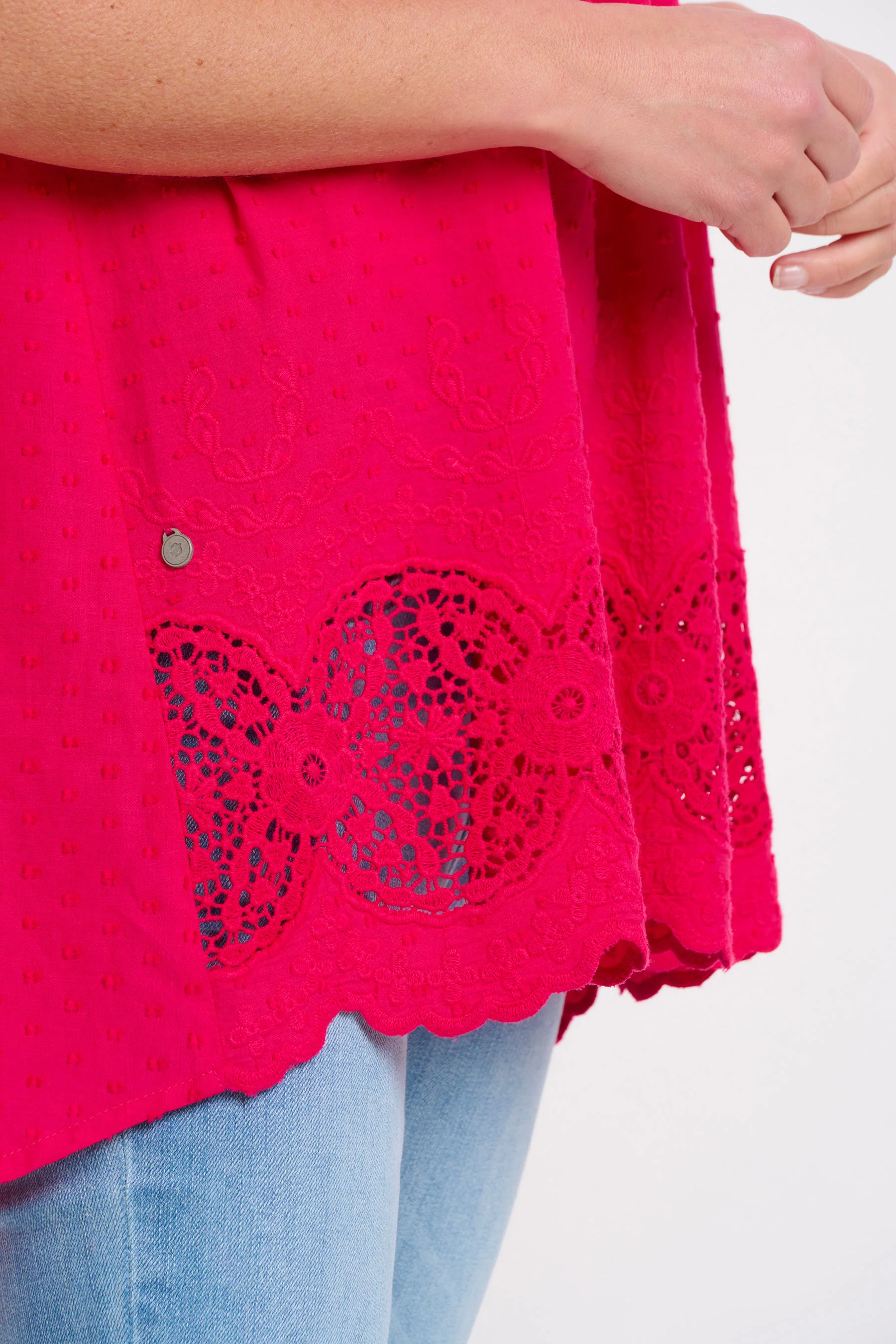 Orla Sleeveless Broderie Blouse - Image 3