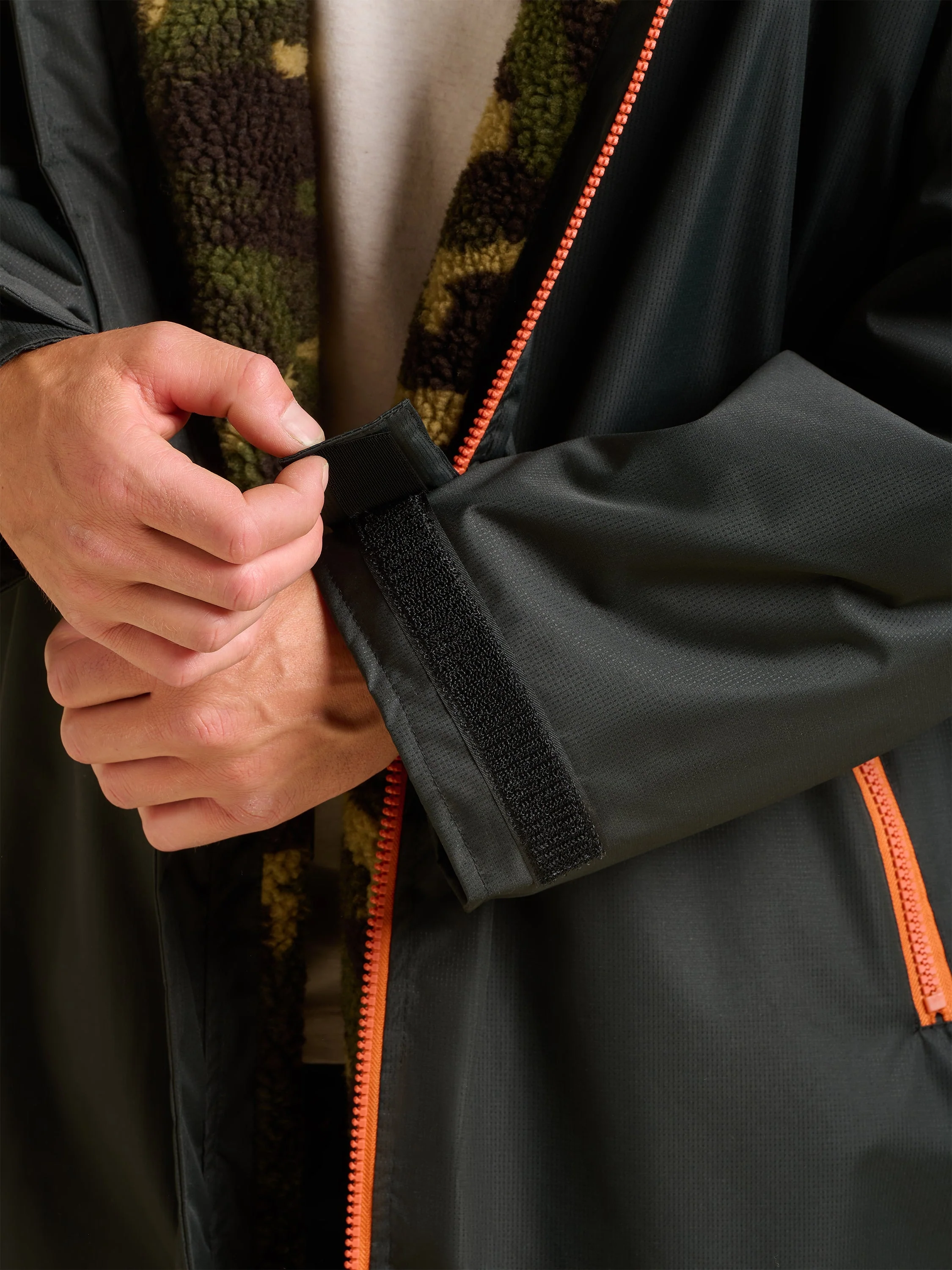 Parley Chinook Changing Robe - Image 6