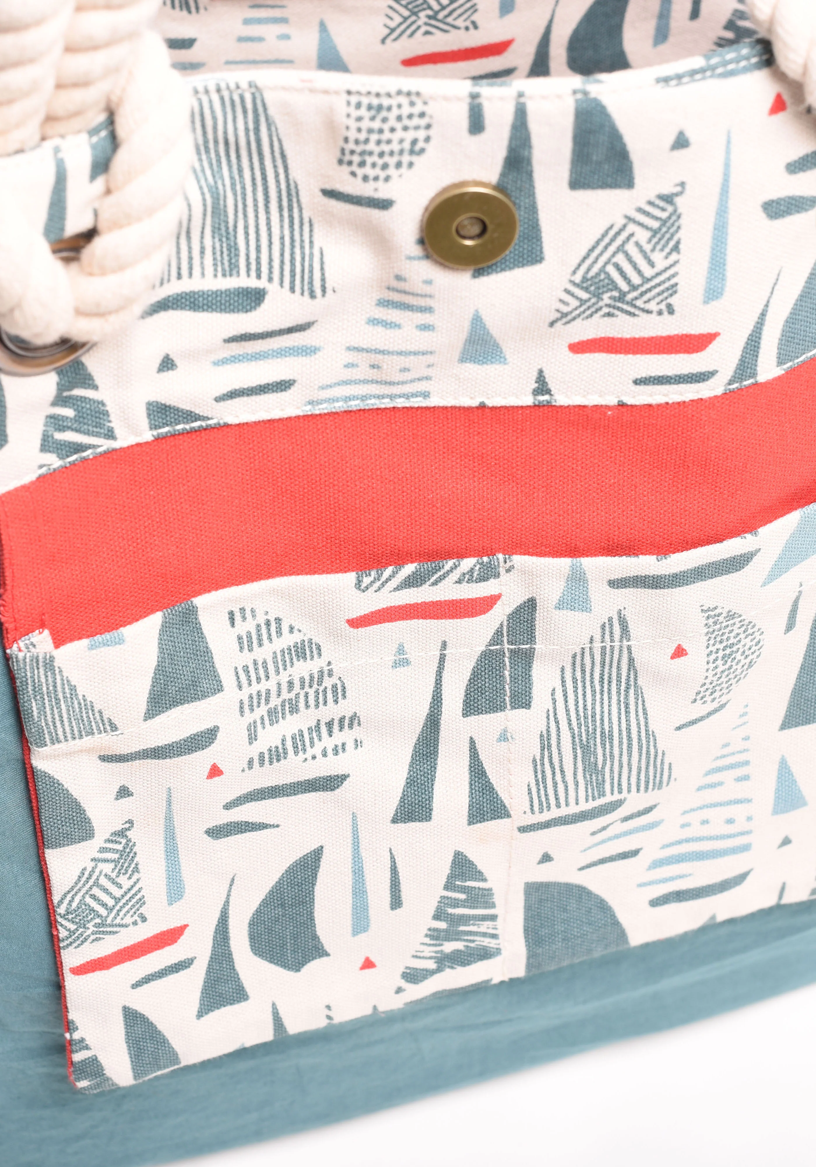 Sails Beach Bag - Image 5