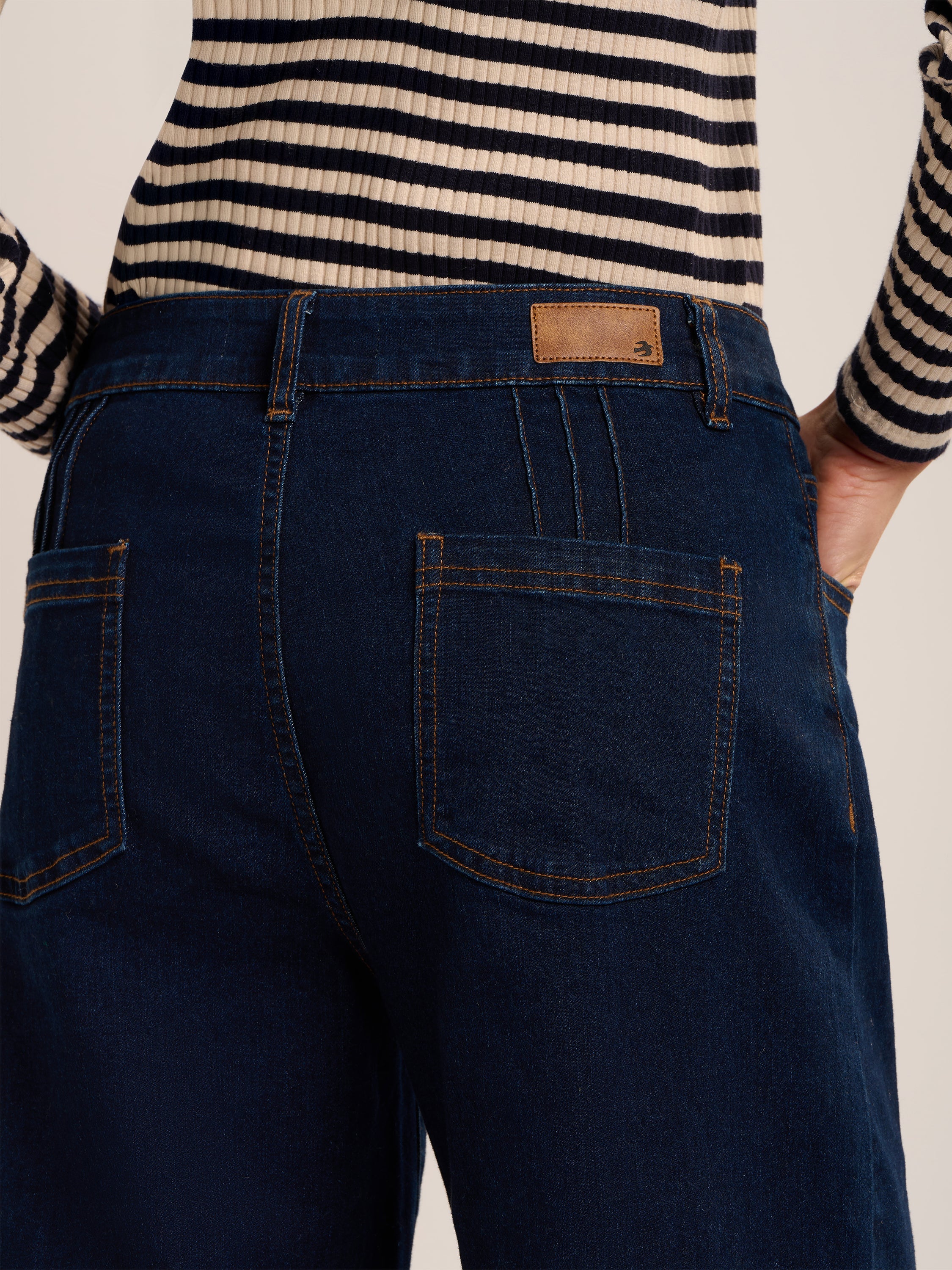 Wide Leg Jeans - Image 3