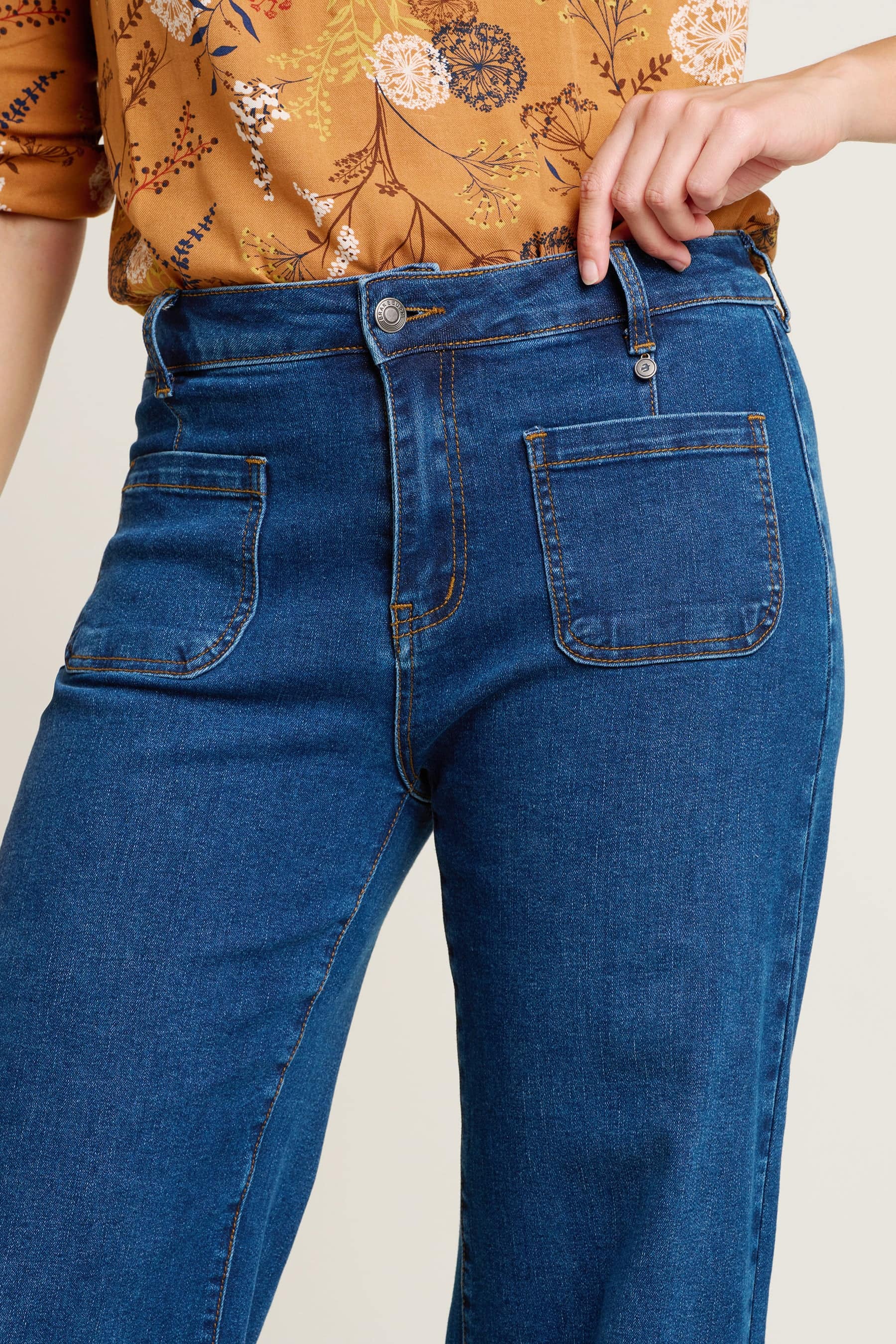 Wide Straight Leg Jeans - Image 2