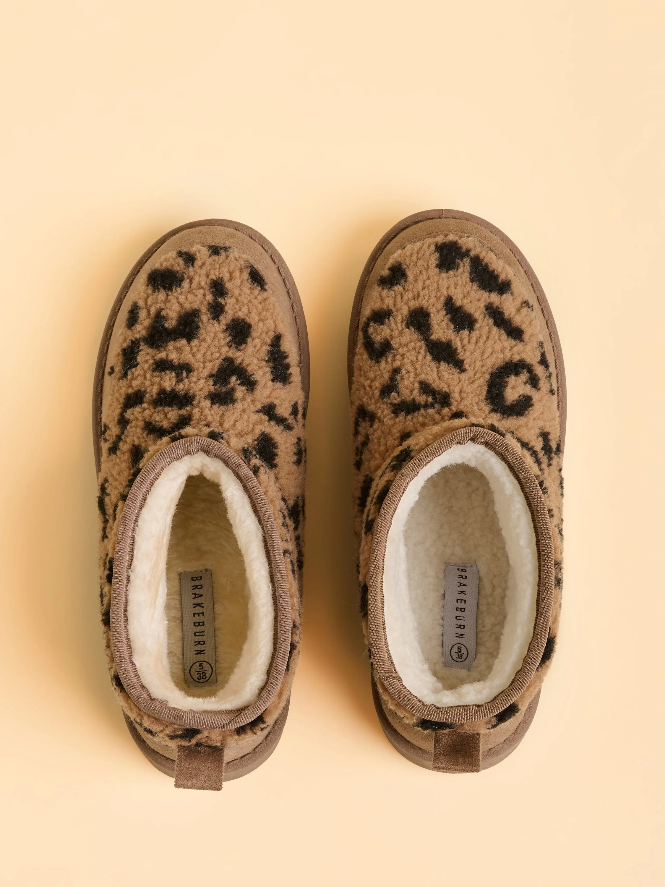 Winters Embrace Slipper - Image 3