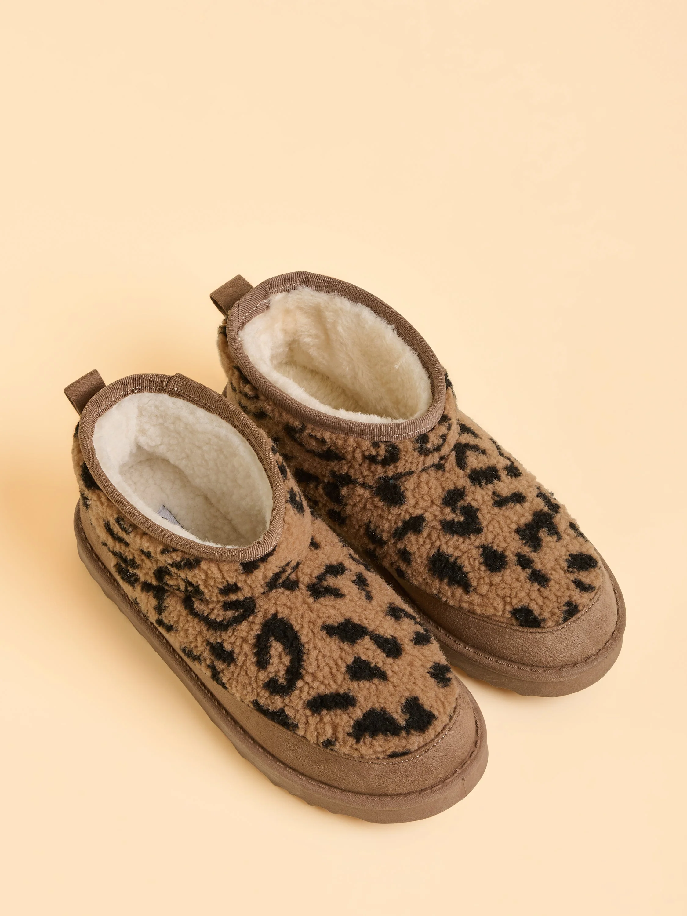 Winters Embrace Slipper - Image 4